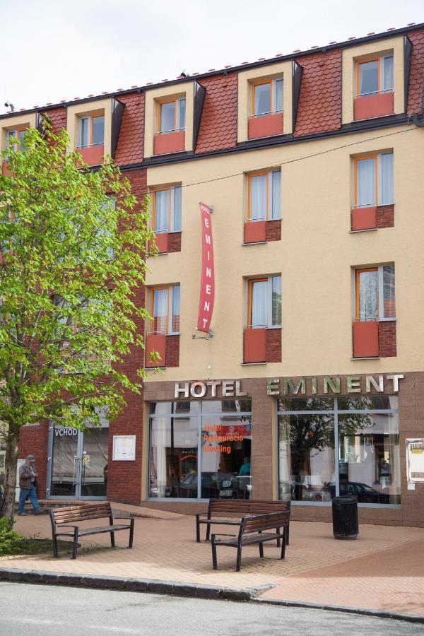 Hotel Eminent Stupava Exteriör bild